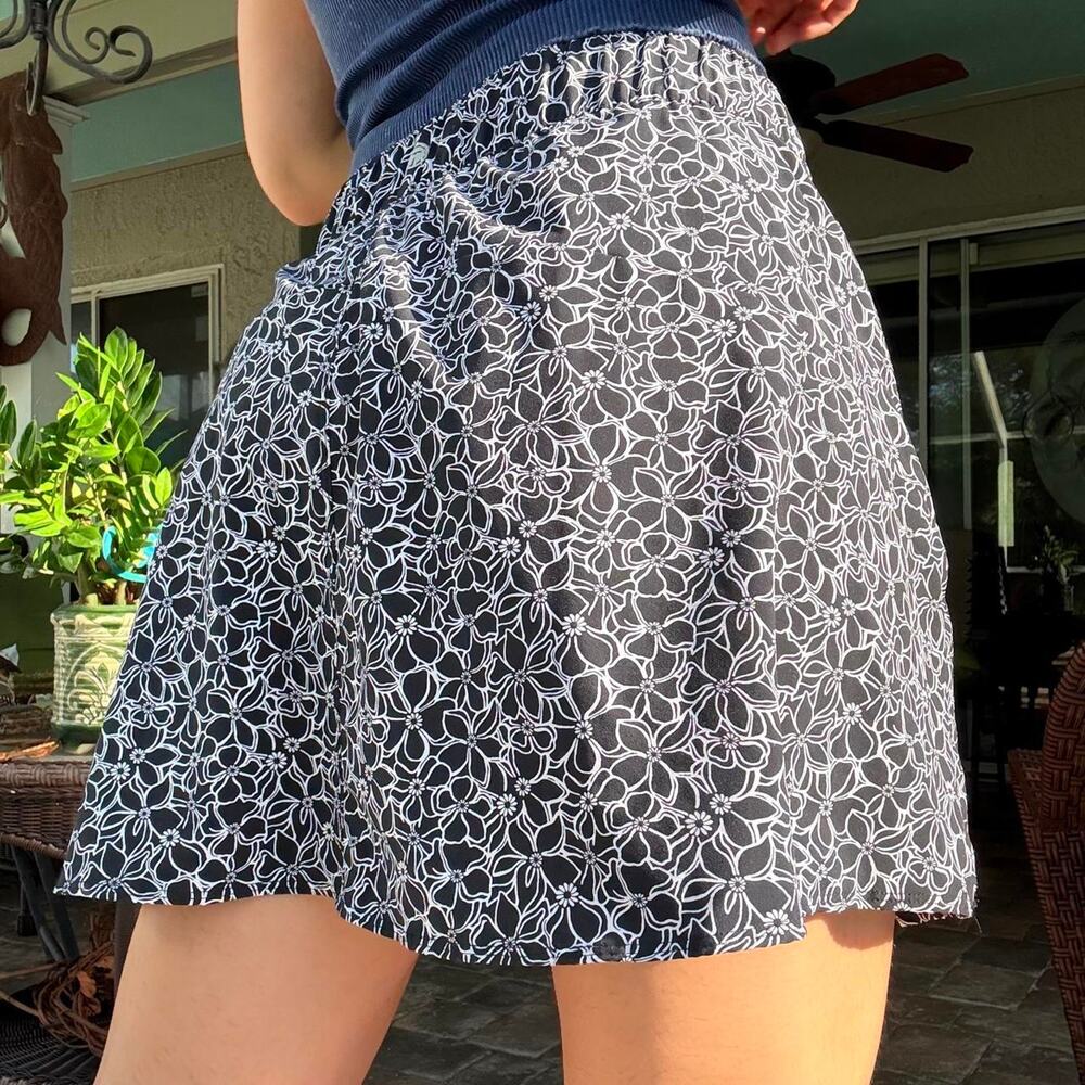 Talbots Black & White Skort